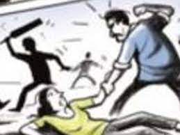 Photo of दो पक्षों के बीच हो रहे झगड़े में महिला को बीच-बचाव करना पड़ा भारी