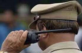Photo of दारोगा को दौड़ा-दौड़ा कर पीटा छापेमारी करने गई पुलिस टीम