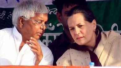 Photo of सोनिया ने लालू से की फोन पर बात कांग्रेस ने बातचीत को बताया झूठा