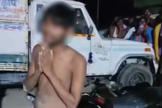 Photo of युवक पर लगाया दबंगों ने बाइक चोरी का आरोप युवक को निर्वस्त्र कर बेरहमी से पीटा