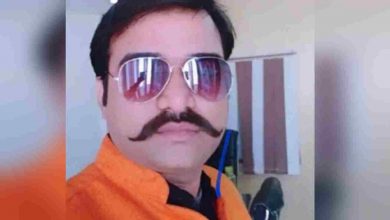 Photo of कानपुर के कारोबारी मनीष गुप्ता की हत्या में नामजद दरोगा हेड कांस्टेबल हुए गिरफ्तार