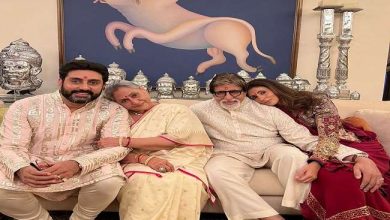 Photo of अमिताभ बच्चन के घर में लगी बैल की पेंटिंग की कीमत सुनकर रह जाएंगे दंग
