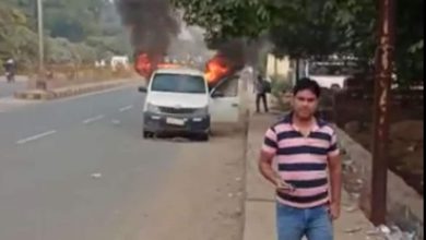Photo of कार में पेट्रोल डालकर लगा दी आग महंगाई की मार से परेशान था शख़्स