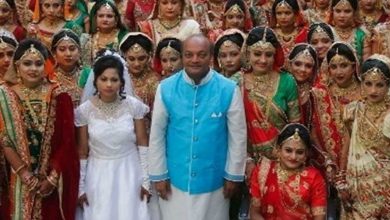 Photo of महेशभाई सवाणी ने की 300 बेटियों की एक साथ शादी अलग अलग धर्मों से ताल्लुक रखती हैं ये बेटियां