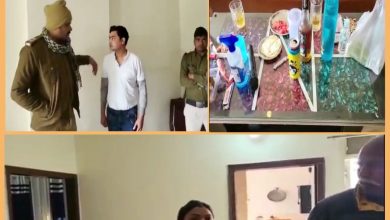 Photo of गर्लफ्रेंड के साथ फ्लैट में पार्टी कर रहा था डॉक्टर तभी ये क्या हो गया