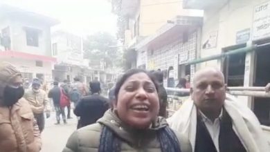 Photo of दिन रात किया खर्च ,लेकिन नहीं दिया लड़ने  फूट फ़ूट कर रोईं कांग्रेस की नेता