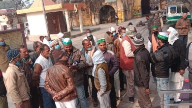 Photo of किसानो ने तहसीलदार को सौंपा ज्ञापन