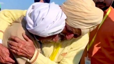Photo of 74 साल बाद मिले दो भाई भारत-पाक बंटवारे में हुए थे अलग