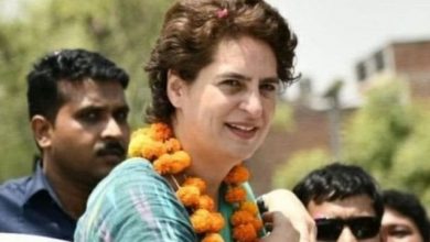 Photo of प्रियंका की सुरक्षा में दिखी भारी चूक बाल-बाल बच गई प्रियंका गांधी