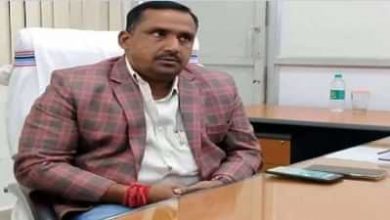 Photo of स्वास्थ्य मंत्री ने इंस्पेक्टर को सरेआम दी धमकी  आधे घण्टे में सस्पेंड करवा दूंगा- बन्ना गुप्ता