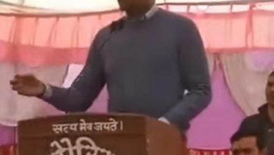 Photo of वोट मांगने का नया तरीका, फर्जी वोट डालो, मारो…जीतने के लिए कुछ भी करो