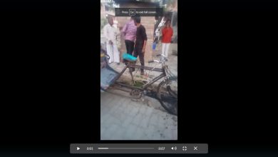 Photo of दबंग डाक विभाग कर्मी की गुंडई आई सामने मामूली बात पर गरीब रिक्शा चालक को जमकर पीटा