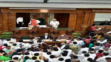 Photo of बिहार विधानसभा में विधायकों ने किया हंगामा  मार्शल ने 8 विधायकों को निकाला सदन से बाहर