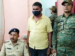 Photo of बिहार से हुआ फर्जी दारोगा गिरफ्तार हावभाव ऐसे कि पुलिस भी खा जाए धोखा