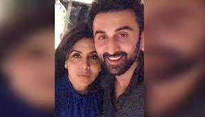 Photo of नीतू ने उतारी बेटे रणबीर कपूर की नजर कुछ देर में होंगे सात फेरे