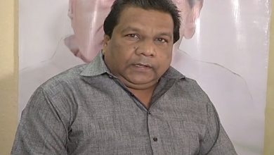 Photo of कांग्रेस नेता ने अनूठे तरीके से जताया विरोध राकेश सिंह यादव ने अपने जन्मदिन पर की अनोखी मांग
