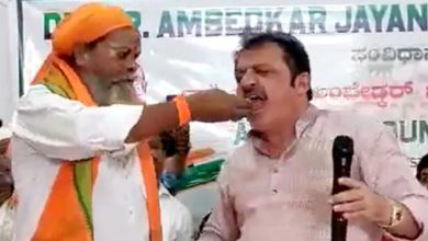Photo of विधायक ने दलित के मुँह से निकालकर खाया खाना  विधायक ने जातिगत भेदभाव के खिलाफ दिया संदेश