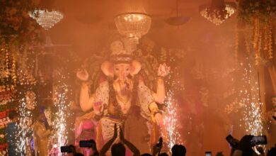 Photo of अनंत चतुर्दशी पर बप्पा को लेकर निकले भक्त् , भावुक कर देंगी ये तस्वीरें