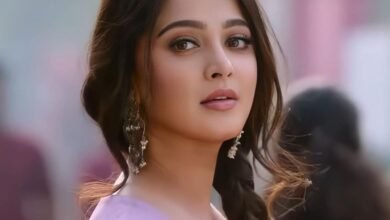 Photo of कौन हैं Anushka Shetty के होने वाले पति? प्रभास को छोड़ बिजनेसमैन की दुल्हनिया बनेंगी